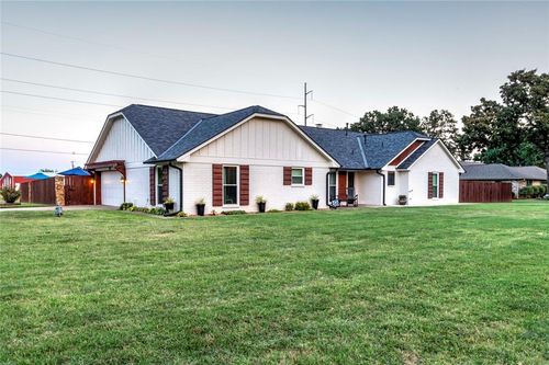 112 Clador Dr, Chandler, OK, 74834-1414 | Card Image