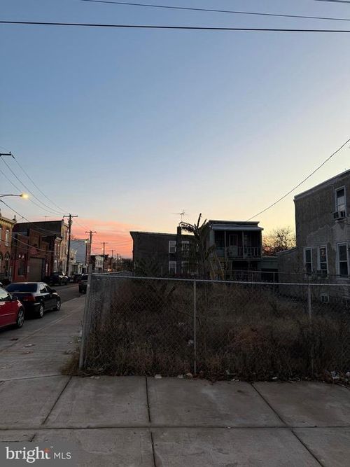 800 W Venango St, PHILADELPHIA, PA, 19140-4425 | Card Image