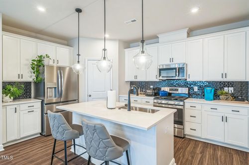 605 Hyperion Aly, Wake Forest, NC, 27587-2584 | Card Image