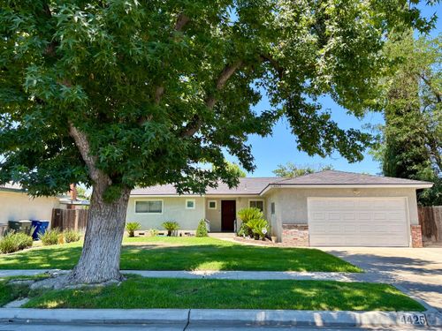 4425 E Indianapolis Ave, Fresno, CA, 93726-2632 | Card Image