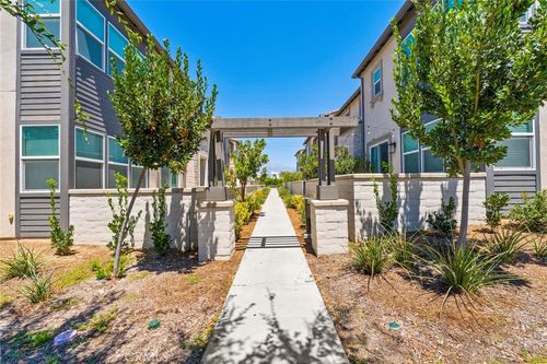21-3591 E Moonlight St, Ontario, CA, 91761-2770 | Card Image