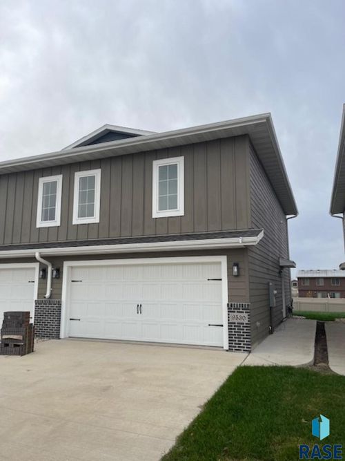 9530 W Tunis Dr Drive, Sioux Falls, SD, 57106 | Card Image