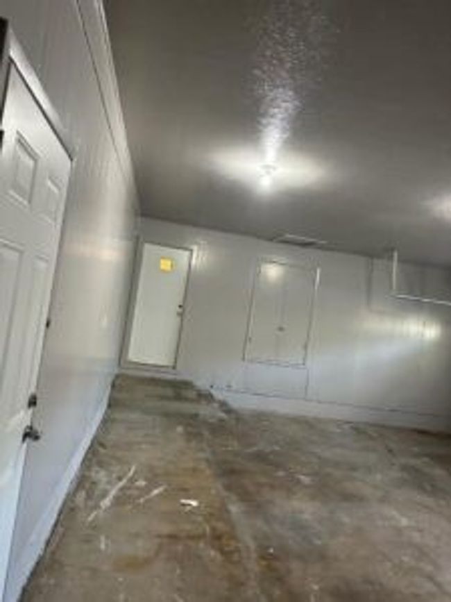 View of garage | Image 25