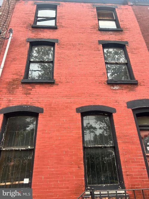 2413 Grays Ferry Ave, PHILADELPHIA, PA, 19146-2451 | Card Image