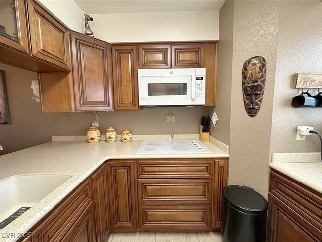 APT-302 - 2076 Mesquite Ln, Condo with 2 bedrooms, 2 bathrooms and null parking in Laughlin NV | Image 6