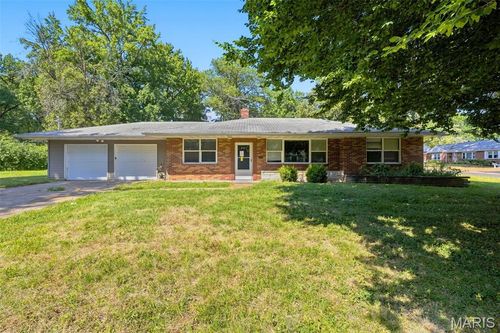 201 Wooster Dr, Saint Louis, MO, 63135-1565 | Card Image
