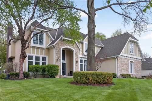 13118 Lamar Ave, Overland Park, KS, 66209-3800 | Card Image