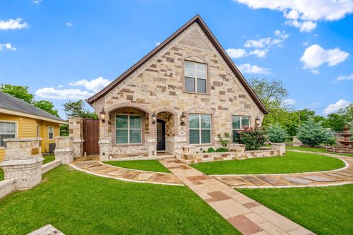 2104 Wellington St, Greenville, TX, 75401-2941 | Card Image