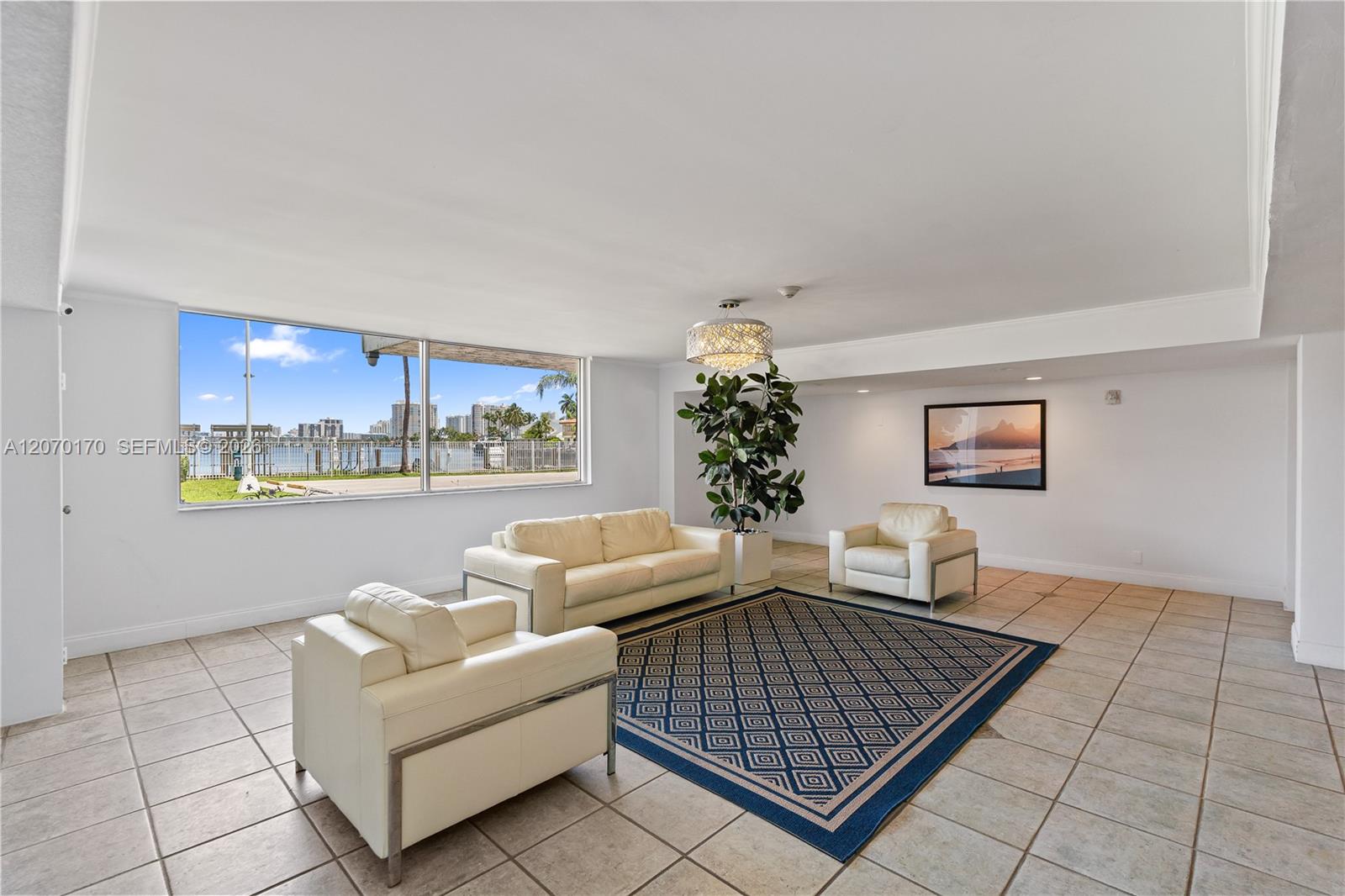 Residential in North Miami Beach 2