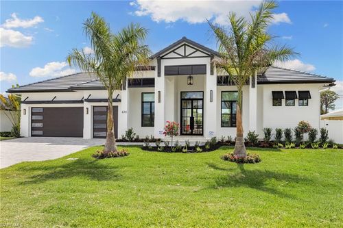 620 94th Ave N, NAPLES, FL, 34108-2773 | Card Image