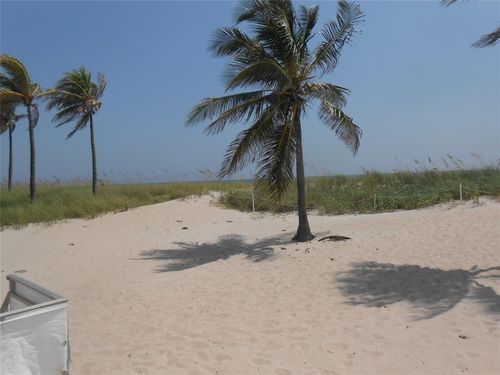 210-4540 N Ocean Dr, Lauderdale By The Sea, FL, 33308-3670 | Card Image