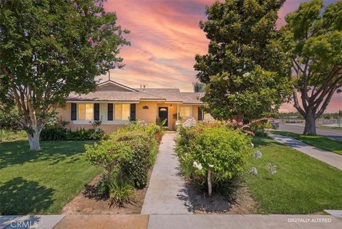 8633 Garfield St, Riverside, CA, 92504-3034 | Card Image