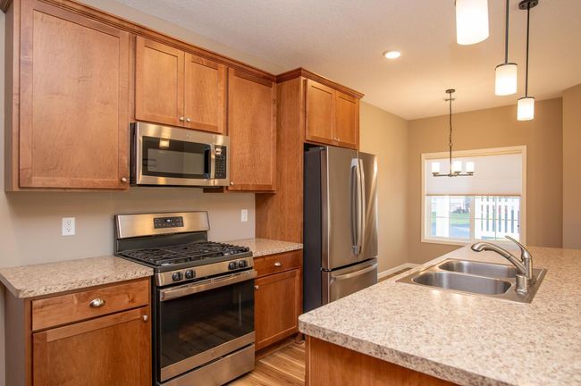 154 Kings Pointe Dr, Townhouse with 2 bedrooms, 2 bathrooms and null parking in Delano MN | Image 9