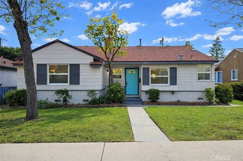 10947 Atkinson Ave, Inglewood, CA, 90303-2420 | Card Image