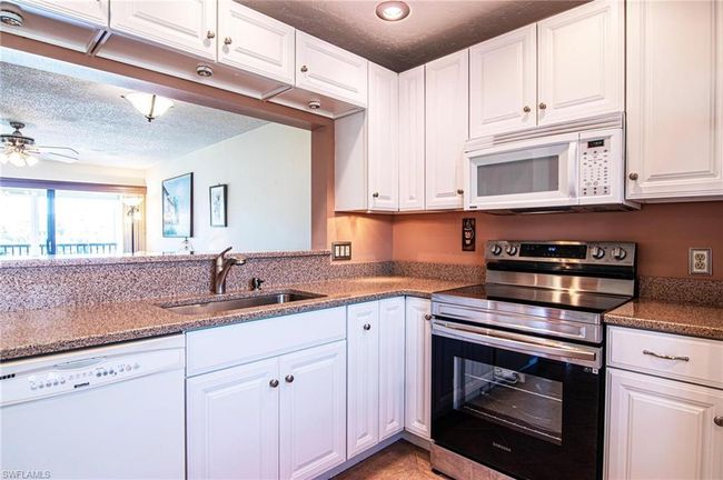 APT-213 - 1747 Pebble Beach Dr, Condo with 2 bedrooms, 2 bathrooms and null parking in FORT MYERS FL | Image 4