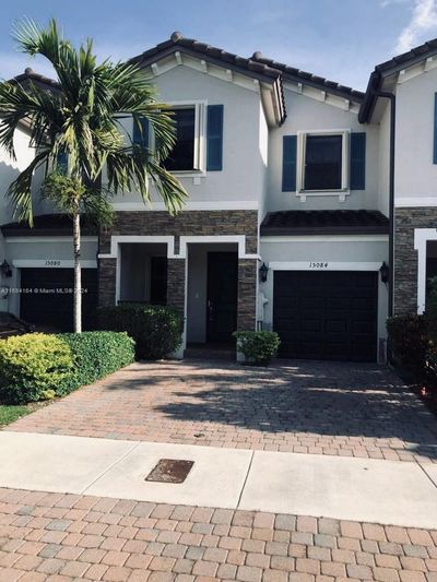 0 - 15084 Sw 117 Terr, Townhouse with 4 bedrooms, 2 bathrooms and null parking in Miami FL | Image 1