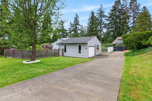 375 Georgia Crt, Comox, BC, V9M2W2 | Card Image