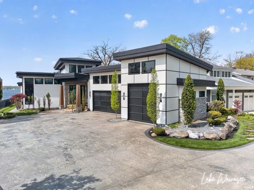 11199 Ne Wawasee Drive, Syracuse, IN, 46567-9623 | Card Image