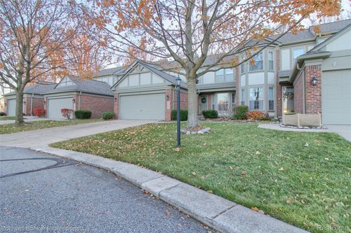 41816 White Tail Ln, Canton, MI, 48188-2075 | Card Image