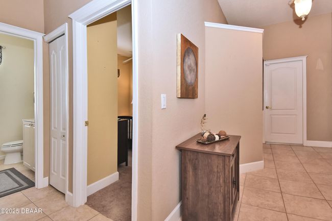 Hall to bed 2 and bath 2 | Image 28