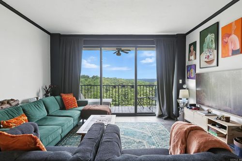 apt-803-1 Treetops Ln, Little Rock, AR, 72202-1527 | Card Image