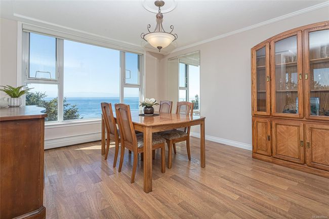 403 - 670 Dallas Rd, Condo with 3 bedrooms, 2 bathrooms and 1 parking in Victoria BC | Image 11