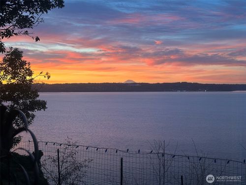 24 J View Pl, Everett, WA, 98201 | Card Image