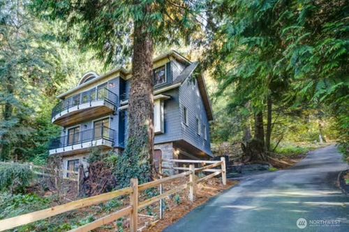 13841 62nd Ave Ne, Kirkland, WA, 98034-4904 | Card Image