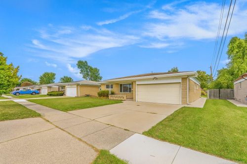 2987 Chesterfield Dr, Troy, MI, 48083-2678 | Card Image