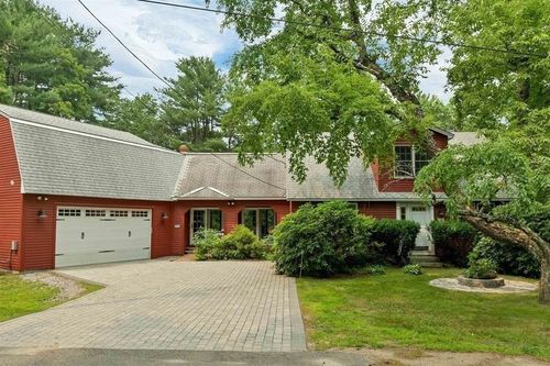 4 Highland Ave, Goffstown, NH, 03045-1809 | Card Image