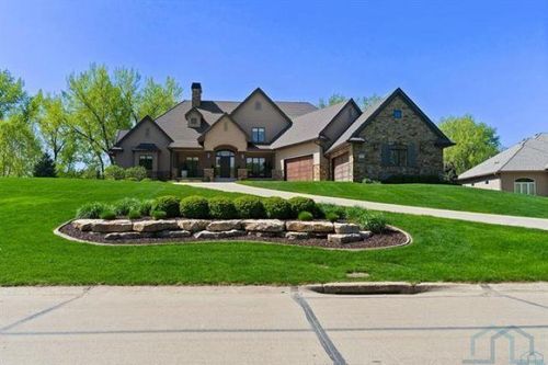 556 Firethorn Trl, Dakota Dunes, SD, 57049-5355 | Card Image