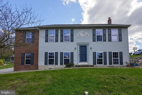 192 Sides Mill Rd, STRASBURG, PA, 17579-9710 | Card Image