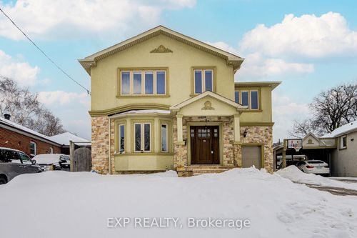 11 Bellvare Cres, Scarborough, ON, M1R2M8 | Card Image