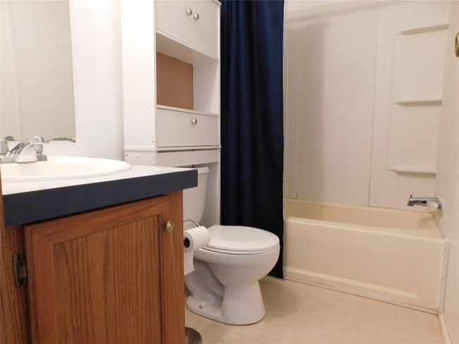 Hall bath | Image 11