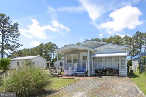 8034 Mire Pond One, CHINCOTEAGUE ISLAND, VA, 23336-1425 | Card Image
