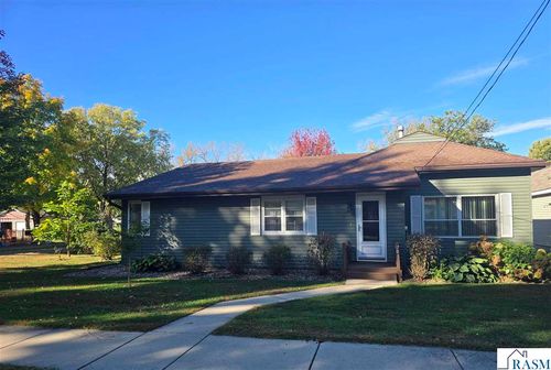 705 1st St N, Waterville, MN, 56096-1041 | Card Image