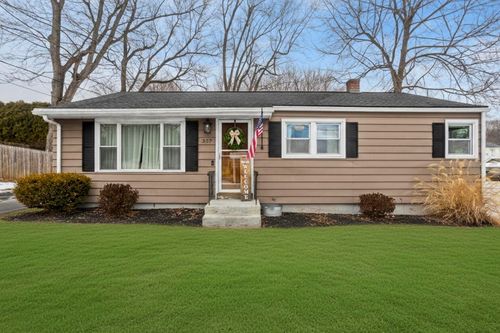 337 Westfield Rd, Holyoke, MA, 01040-1628 | Card Image