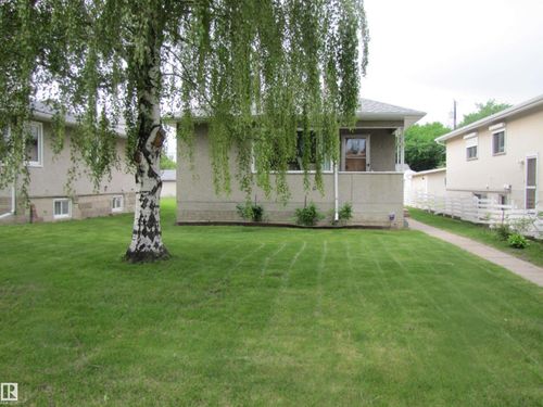 8122 83 Ave Nw, Edmonton, AB, T6C1A8 | Card Image