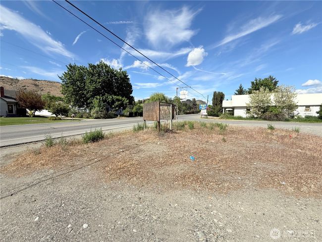 0 2 Nd Ave N, Home with 0 bedrooms, 0 bathrooms and null parking in Okanogan WA | Image 4