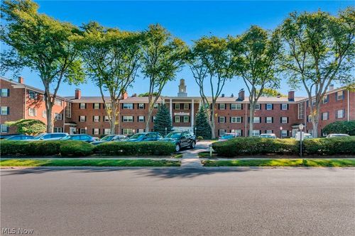 313-2885 Pease Dr, Rocky River, OH, 44116-3263 | Card Image
