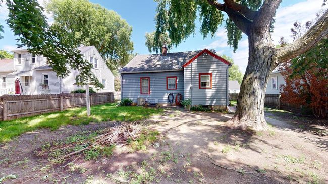 Back yard | Image 32