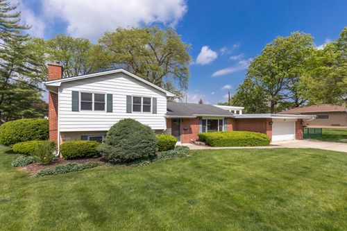 815 Santa Maria Dr, Naperville, IL, 60540-7410 | Card Image