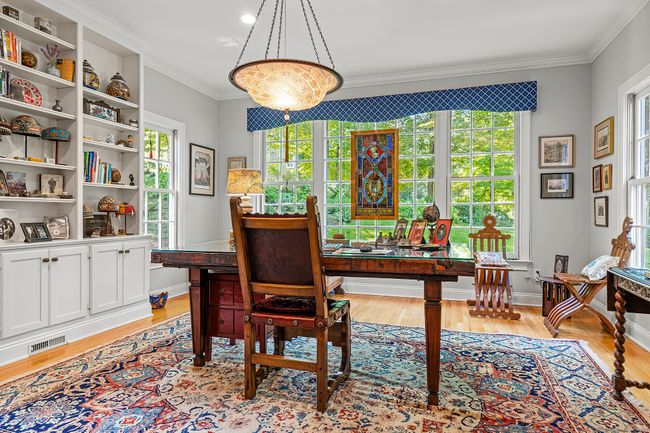 Light / bright study or office directly off the formal living room. | Image 11