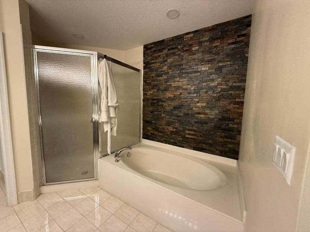 Residential Lease in Riviera Beach 5