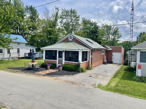 2103 County Road 210, Fremont, OH, 43420-9447 | Card Image