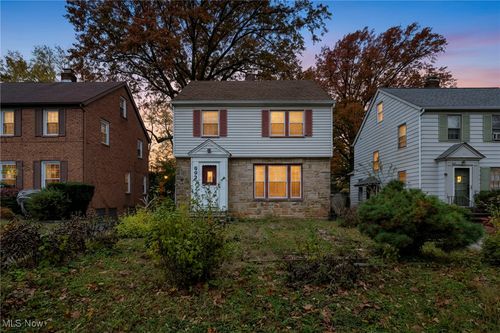 862 Keystone Dr, Cleveland Heights, OH, 44121-2034 | Card Image