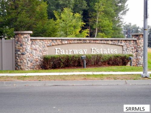 5525 Eaglewood Dr, Idaho Falls, ID, 83401-6554 | Card Image