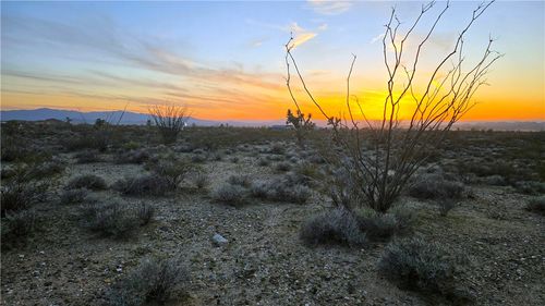 3 S El Mirage Road, Yucca, AZ, 86438 | Card Image