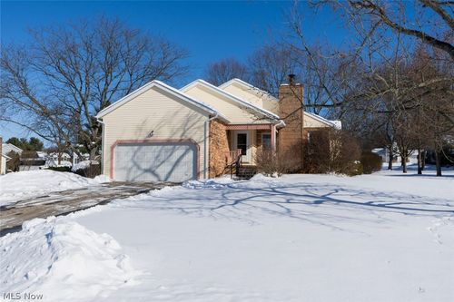 3210 S Billingsgate Cir Nw, Canton, OH, 44708-1088 | Card Image