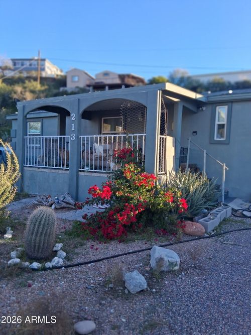 213 W Morris Dr, Queen Valley, AZ, 85118-9784 | Card Image
